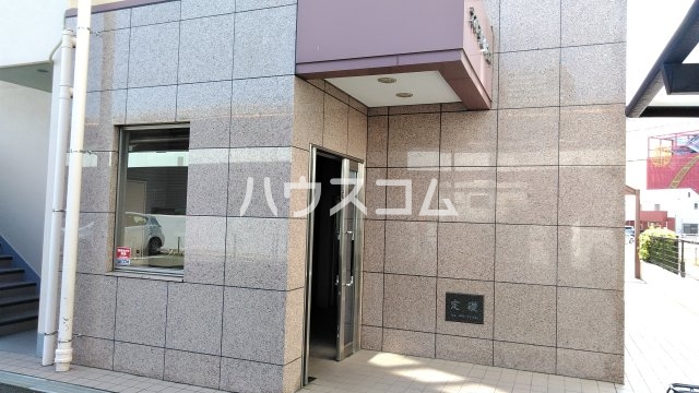 14/19 エントランス