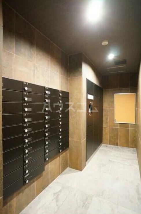 15/22 エントランス