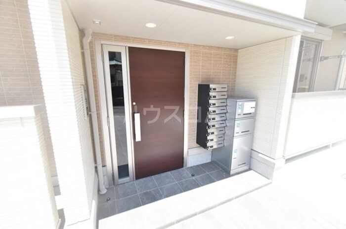 17/19 エントランス