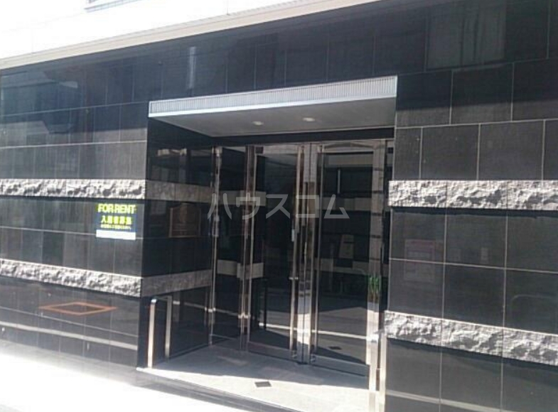 16/16 エントランス