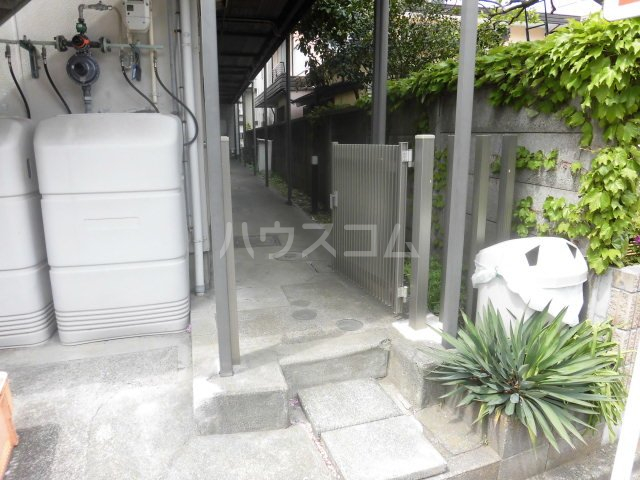 18/28 エントランス