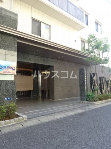 22/30 エントランス