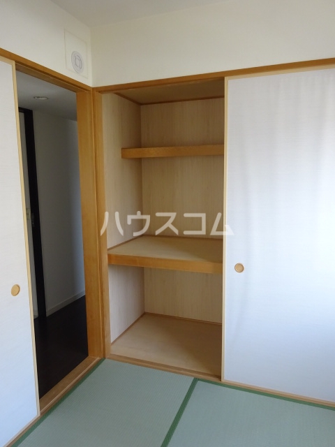13/30 収納