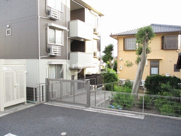 26/30 駐車場