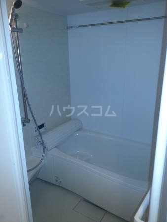 13/30 浴室