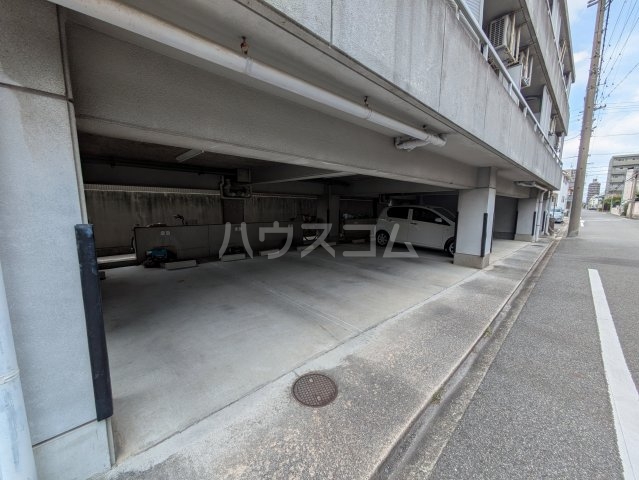 2/2 駐車場
