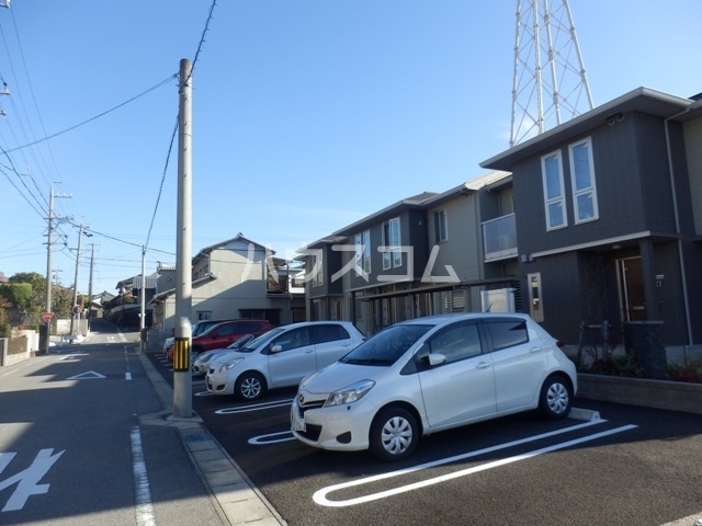 28/30 駐車場