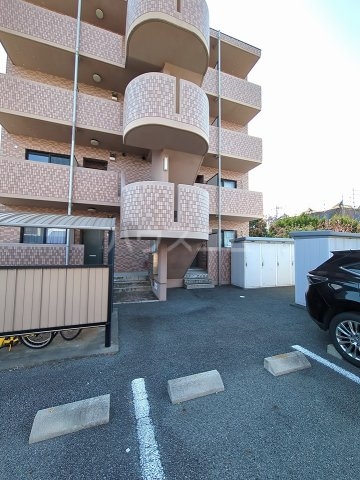 24/29 エントランス