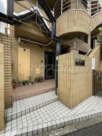 14/23 エントランス