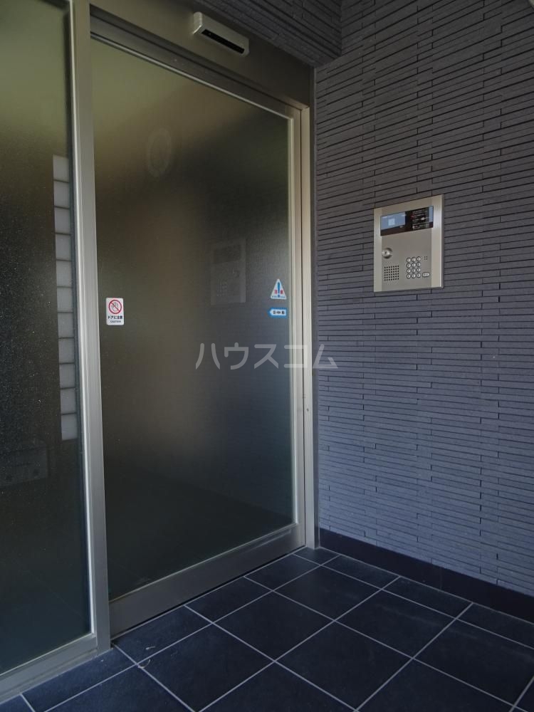 18/24 エントランス