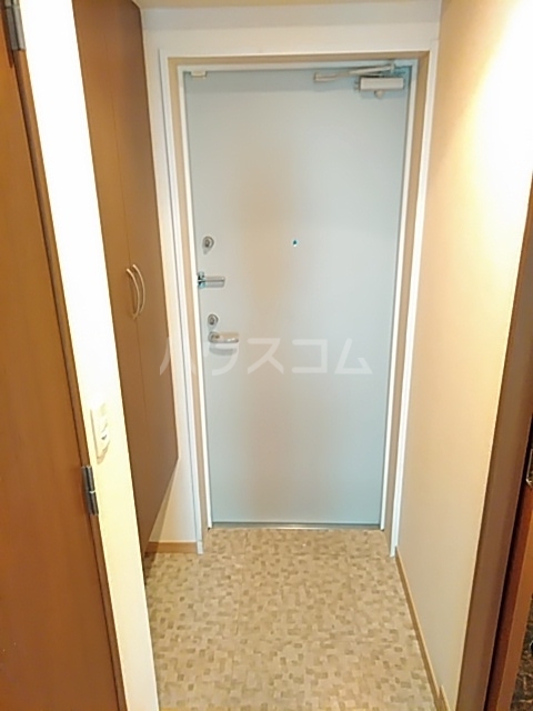 14/30 玄関