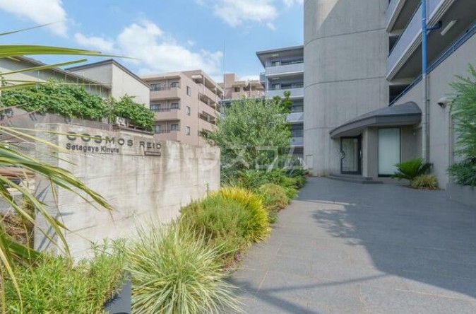 19/29 エントランス