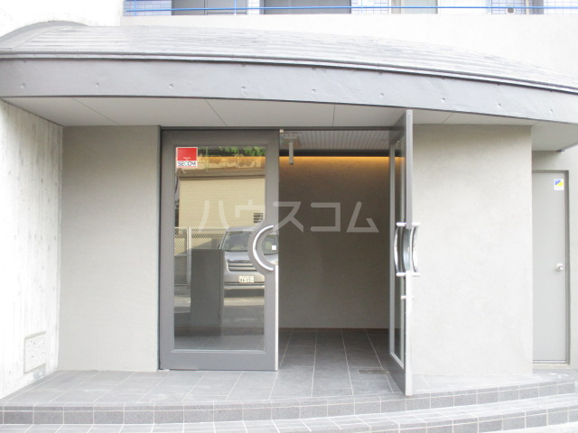 20/29 エントランス