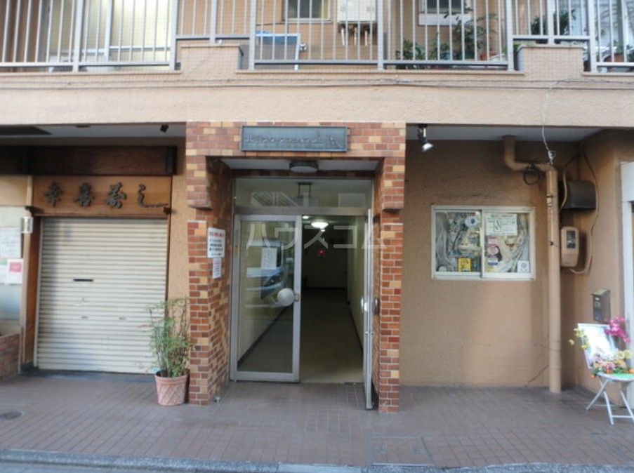 15/25 エントランス