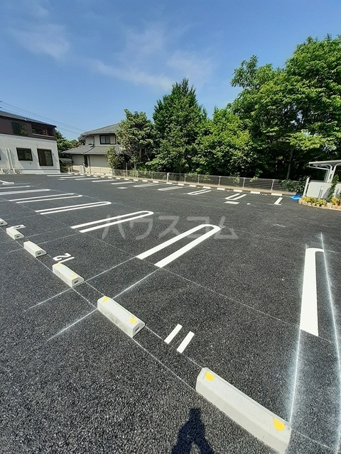 15/27 駐車場
