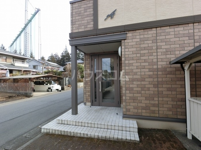 19/30 エントランス