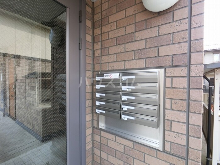 20/30 エントランス