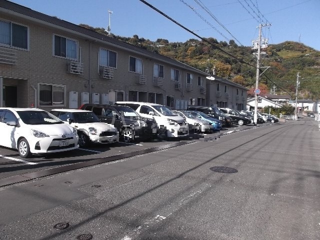 27/30 駐車場