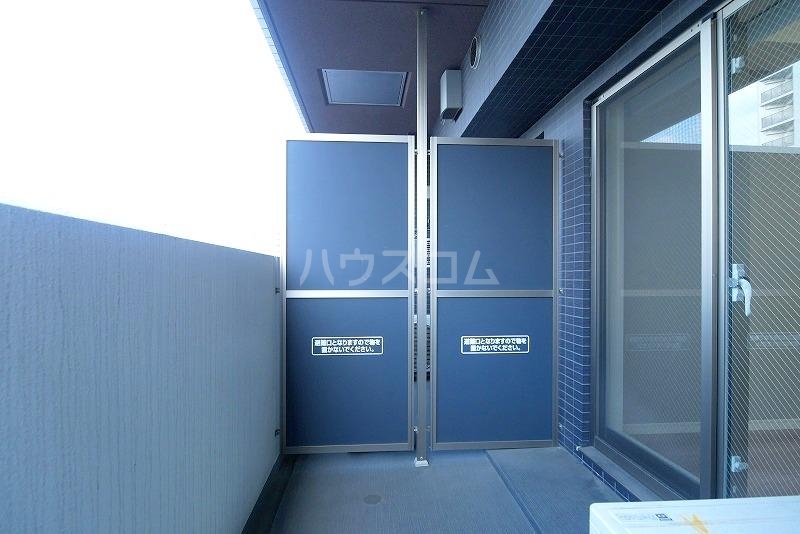 13/19 バルコニー