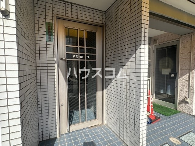 24/30 エントランス