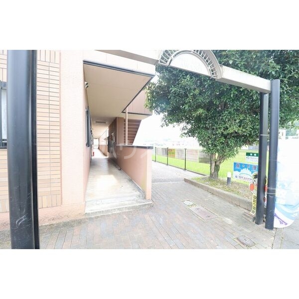 15/18 エントランス