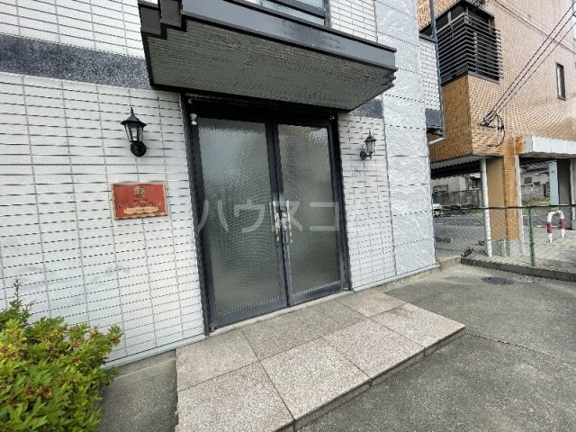 15/22 エントランス