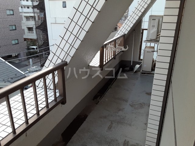 20/30 バルコニー