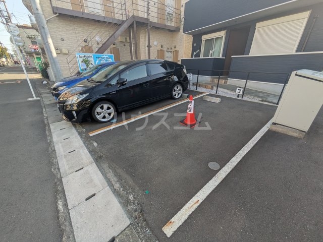 23/30 駐車場