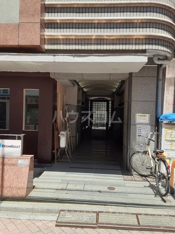 3/4 エントランス