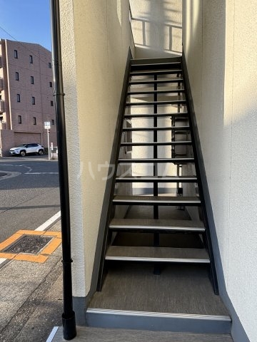 15/17 エントランス