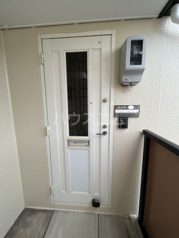 26/30 エントランス