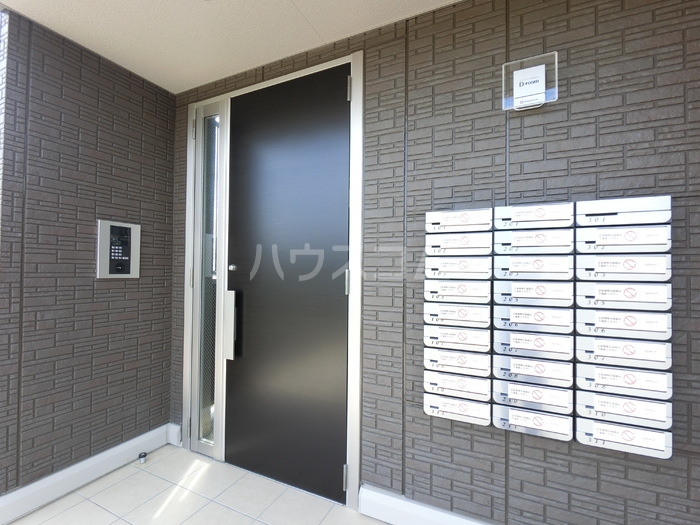 16/22 エントランス