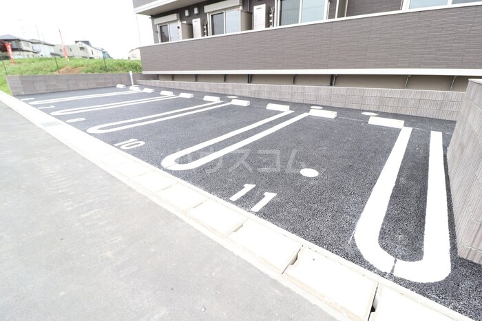 17/23 駐車場