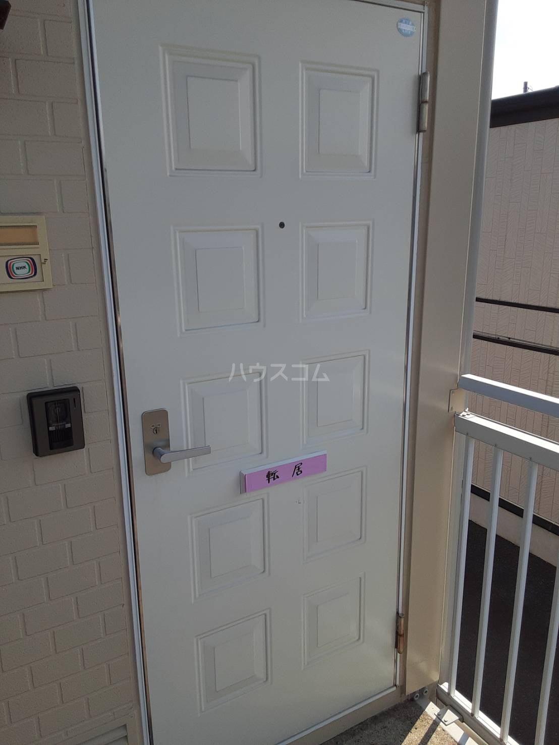 21/30 エントランス