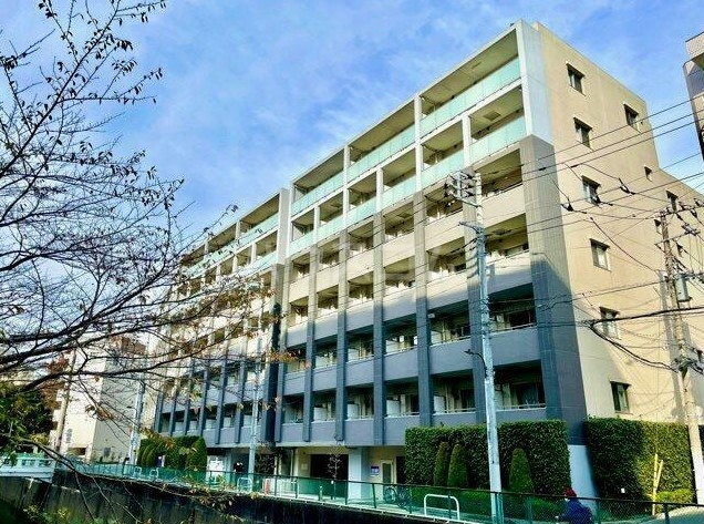 14/22 エントランス