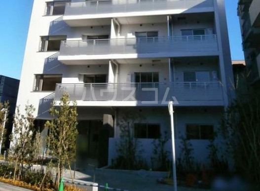 3/4 エントランス