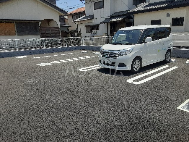 22/30 駐車場