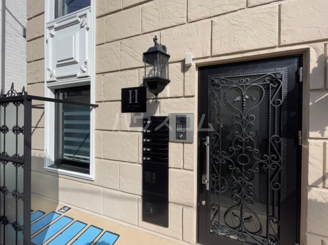 2/5 エントランス