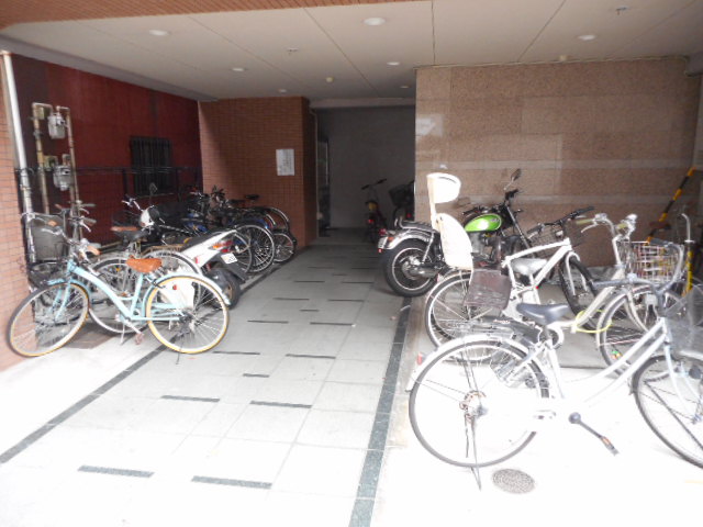 20/28 エントランス