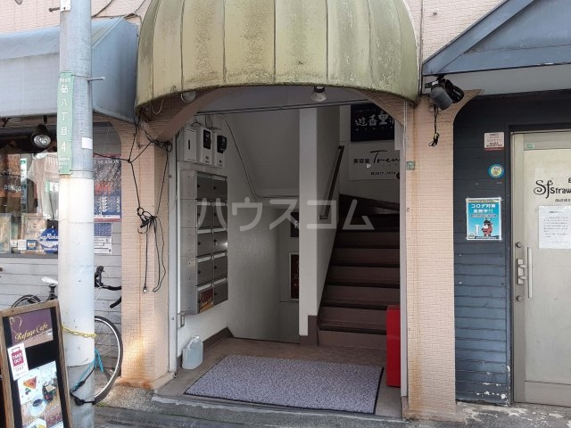 4/5 エントランス