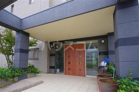 16/26 エントランス