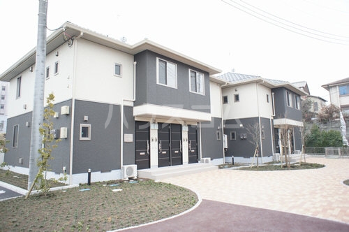 16/27 エントランス