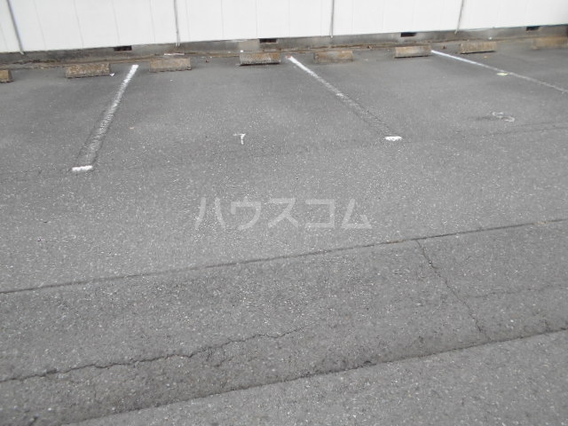 15/23 駐車場