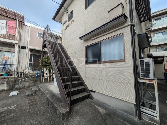 16/25 エントランス