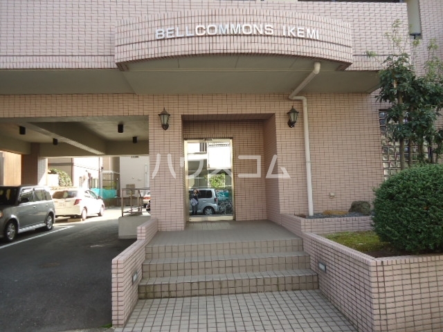 13/15 エントランス