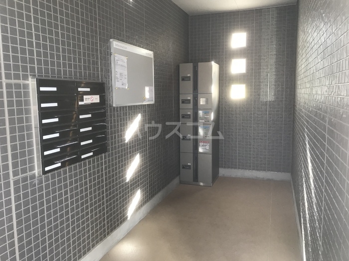 15/18 エントランス