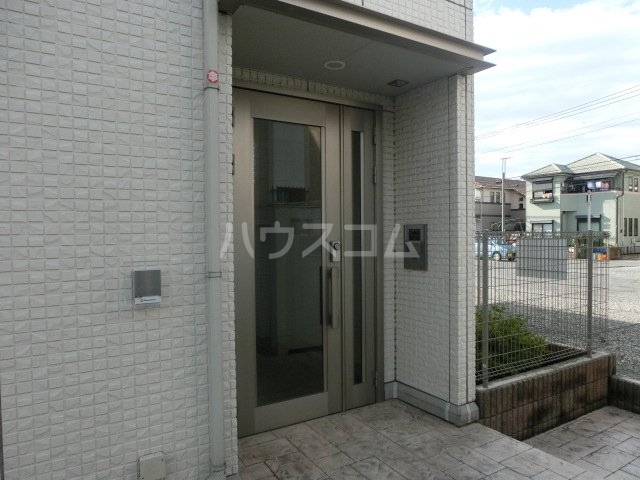 25/30 エントランス