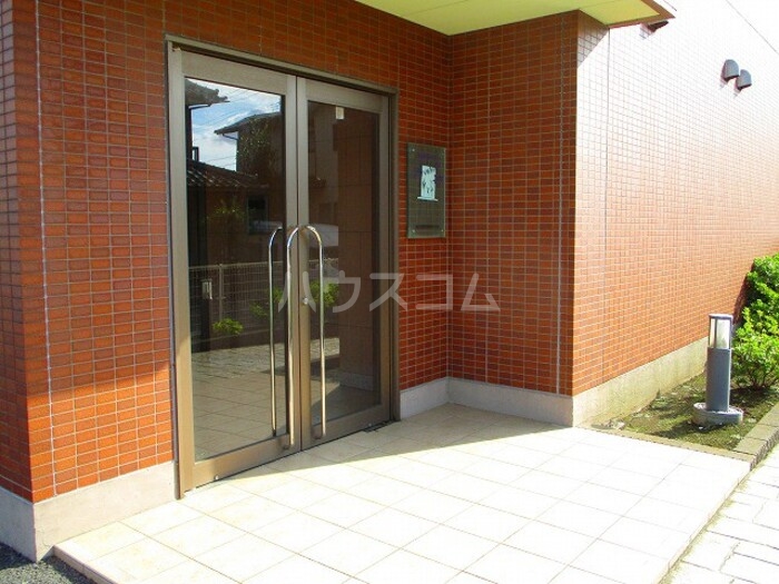 14/16 エントランス