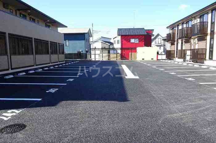 18/22 駐車場