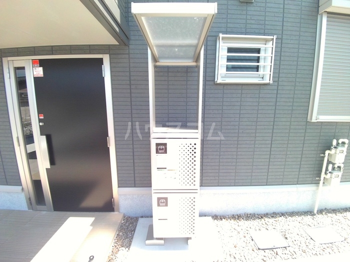 17/27 エントランス